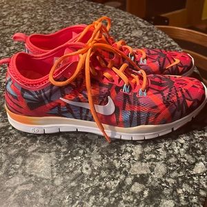 Nike Free 5.0 TR Fit 4 'Geranium' Cross Training
Shoes (629832-600)‎ Women's 8.5